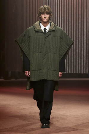 コス(COS) 2023-24年秋冬ウィメンズ&メンズコレクション  - 写真8