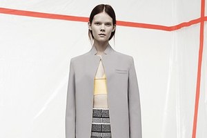 T by アレキサンダーワンの期間限定ストアが伊勢丹新宿にオープン - 限定バッグ＆新作を先行発売