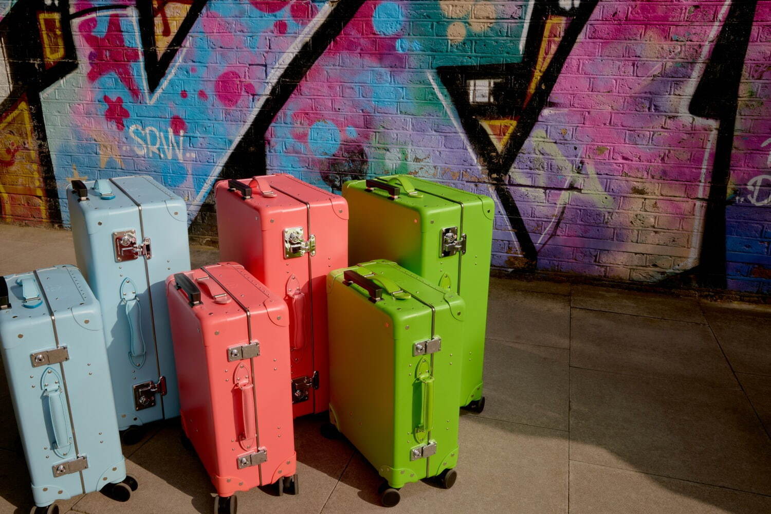 グローブ・トロッター“ポップなカラー”のスーツケース、グリーンやパステルブルーなど3色展開｜写真12