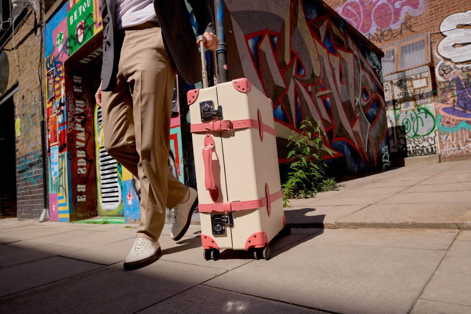 グローブ・トロッター“ポップなカラー”のスーツケース、グリーンやパステルブルーなど3色展開｜写真58