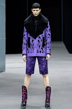 アレキサンダー ワン 2014-15年秋冬コレクション - 実用的アイテムに遊び心ある演出｜写真36