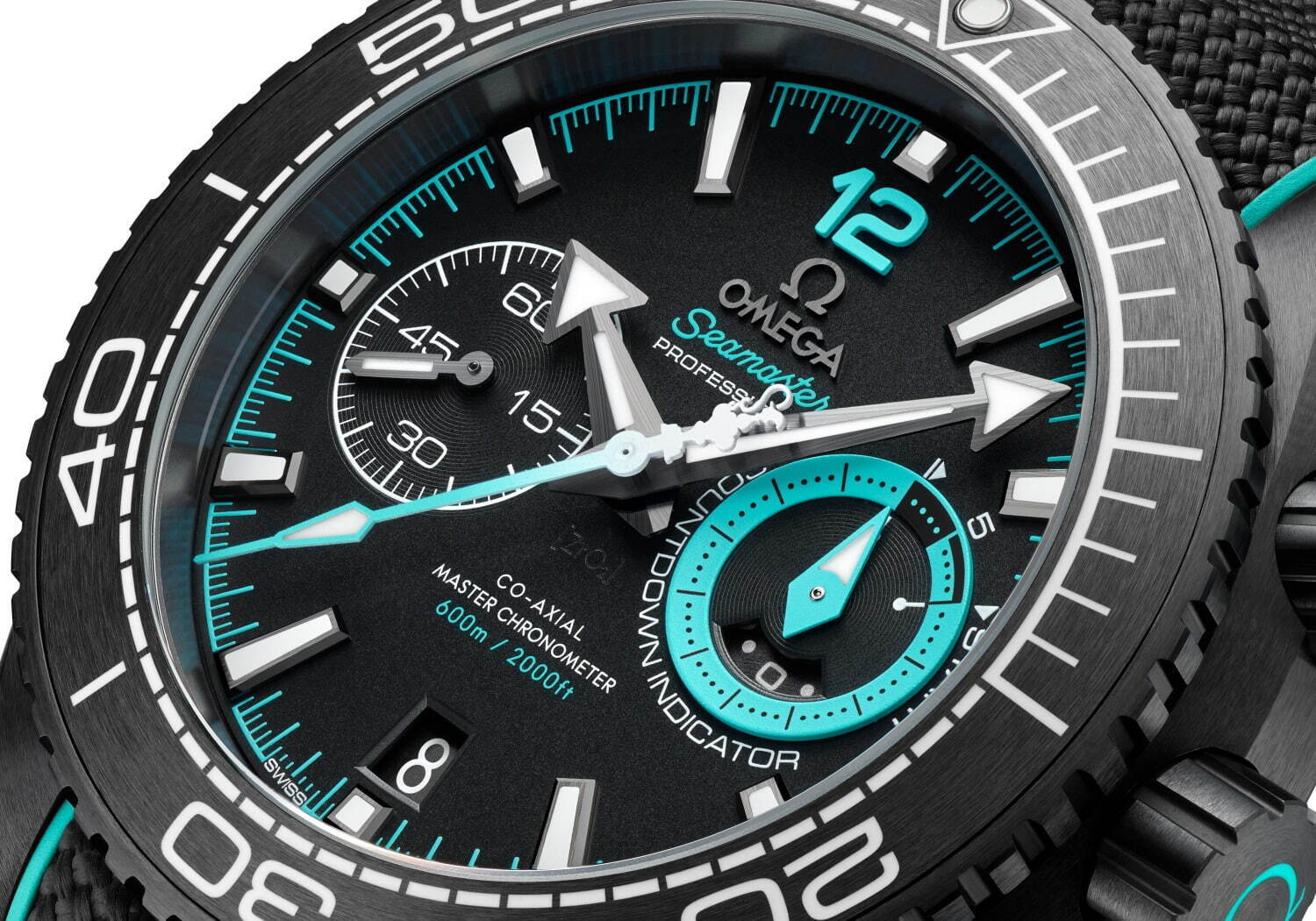 オメガ「シーマスター」ブラック×ターコイズの新作腕時計、NZのヨット 