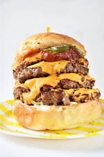 人気店のハンバーガー＆フライドポテトが渋谷・ミヤシタパークに、バレーボールのパブリックビューイングも｜写真10