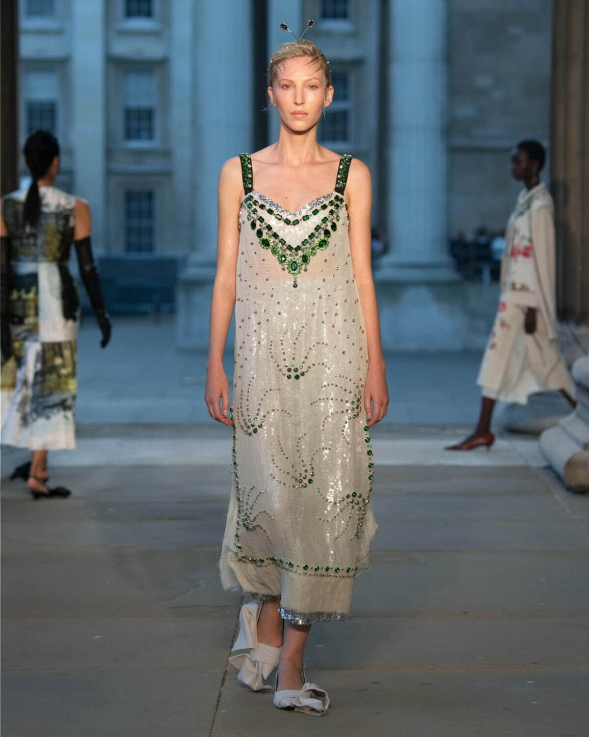 アーデム(ERDEM) 2024年春夏ウィメンズコレクション  - 写真18