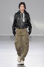 JW アンダーソン 24年春夏ウィメンズコレクション - おもちゃのような服｜写真7