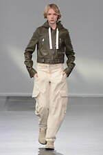 JW アンダーソン 24年春夏ウィメンズコレクション - おもちゃのような服｜写真9