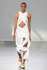 JW アンダーソン 24年春夏ウィメンズコレクション - おもちゃのような服｜写真18