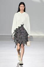 JW アンダーソン 24年春夏ウィメンズコレクション - おもちゃのような服｜写真32