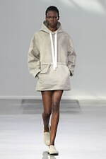 JW アンダーソン 24年春夏ウィメンズコレクション - おもちゃのような服｜写真36