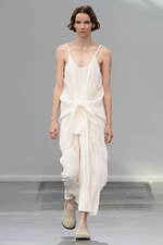 JW アンダーソン 24年春夏ウィメンズコレクション - おもちゃのような服｜写真37