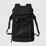 ユニクロ ユー 23年秋冬メンズ新作、立体フォルムの中綿アウター＆ダークトーンのフリースジャージー｜写真69