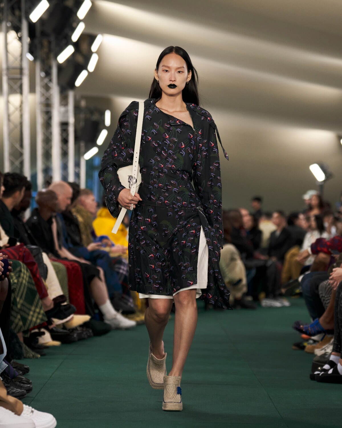 バーバリー(BURBERRY) 2024年夏ウィメンズ&メンズコレクション  - 写真33