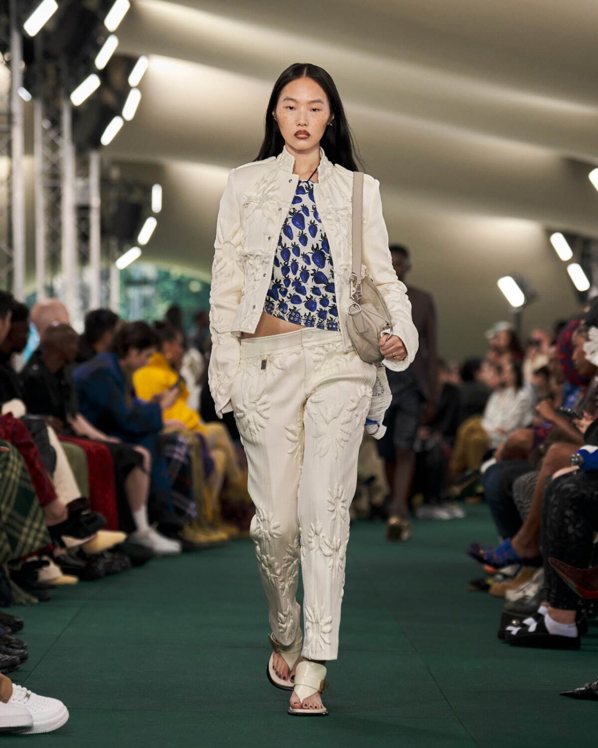 バーバリー(BURBERRY) 2024年夏ウィメンズ&メンズコレクション  - 写真40