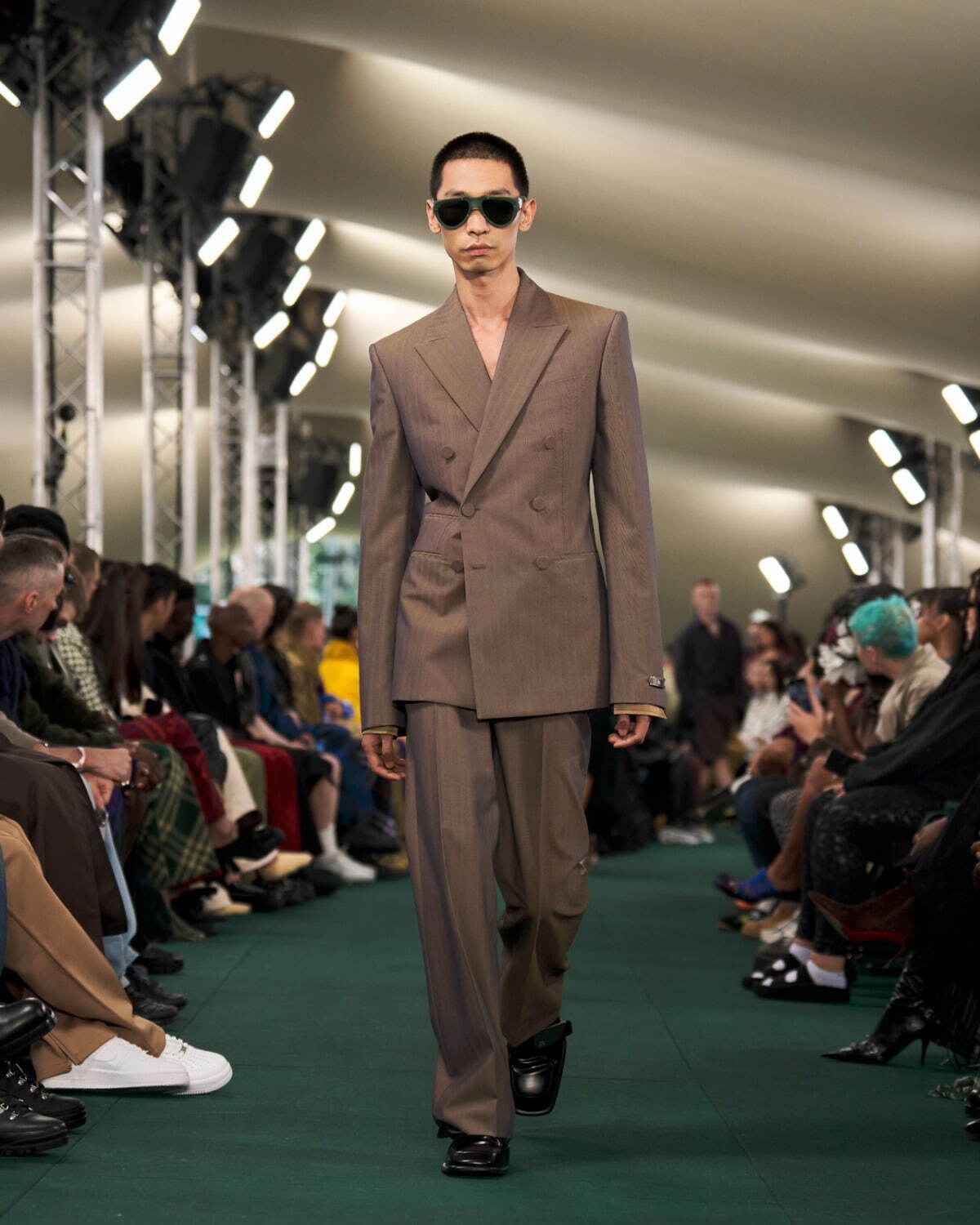 バーバリー(BURBERRY) 2024年夏ウィメンズ&メンズコレクション  - 写真43