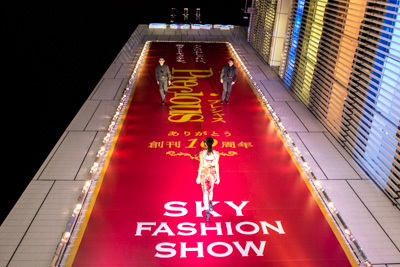 【動画】銀座ソニービルで空中ファッションショー、雑誌『プレシャス』10周年にGUCCIとコラボ