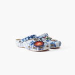 リーバイス×クロックスのコラボサンダル、ステッチ入りデニムや“絞り染め”デザインのアッパーで｜写真9