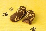 東京ばな奈が“黒猫”に！「東京ばな奈ぶにゃんこ」チョコバナナ