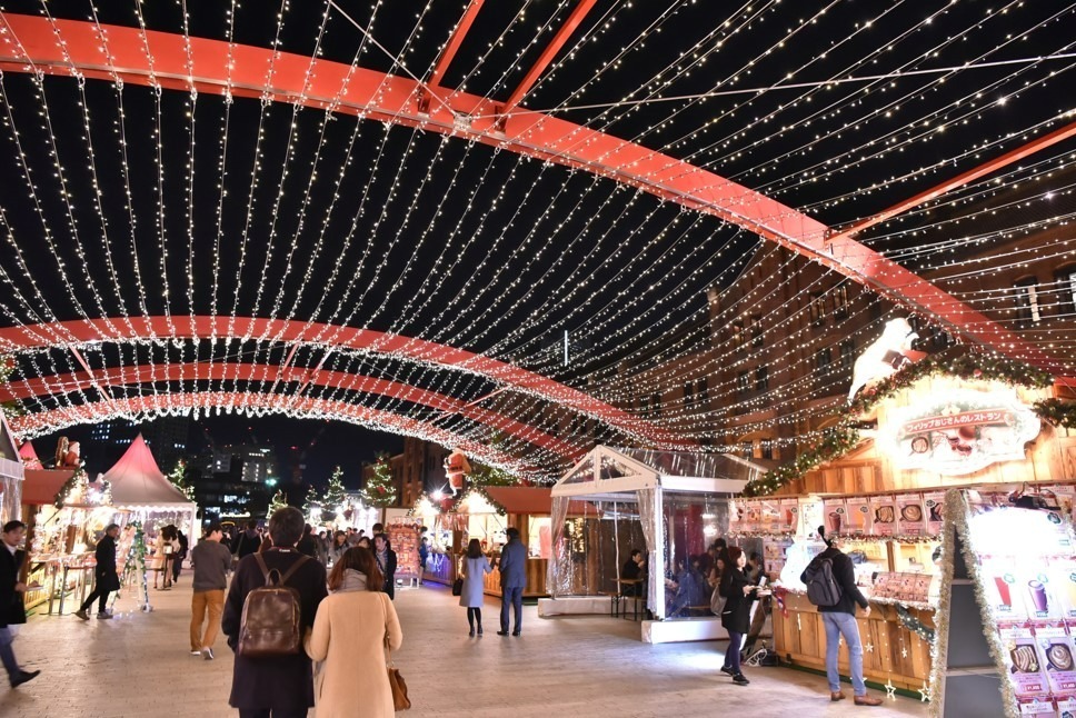 横浜⾚レンガ倉庫23年クリスマスマーケット - 過去最大規模約50店舗、ツリーやイルミネーションも｜写真3