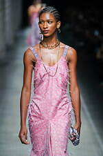 エトロ 2024年春夏コレクション - 大胆に、時に軽やかに｜写真53