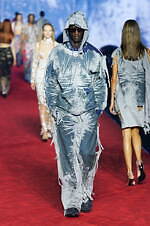 ディーゼル 2024年春夏コレクション - 熱狂に包まれたパーティへ｜写真6