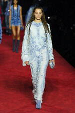 ディーゼル 2024年春夏コレクション - 熱狂に包まれたパーティへ｜写真23