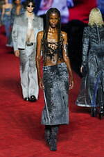 ディーゼル 2024年春夏コレクション - 熱狂に包まれたパーティへ｜写真30