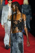 ディーゼル 2024年春夏コレクション - 熱狂に包まれたパーティへ｜写真31