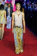 ディーゼル 2024年春夏コレクション - 熱狂に包まれたパーティへ｜写真44