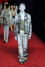 ディーゼル 2024年春夏コレクション - 熱狂に包まれたパーティへ｜写真59