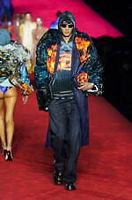 ディーゼル 2024年春夏コレクション - 熱狂に包まれたパーティへ｜写真87