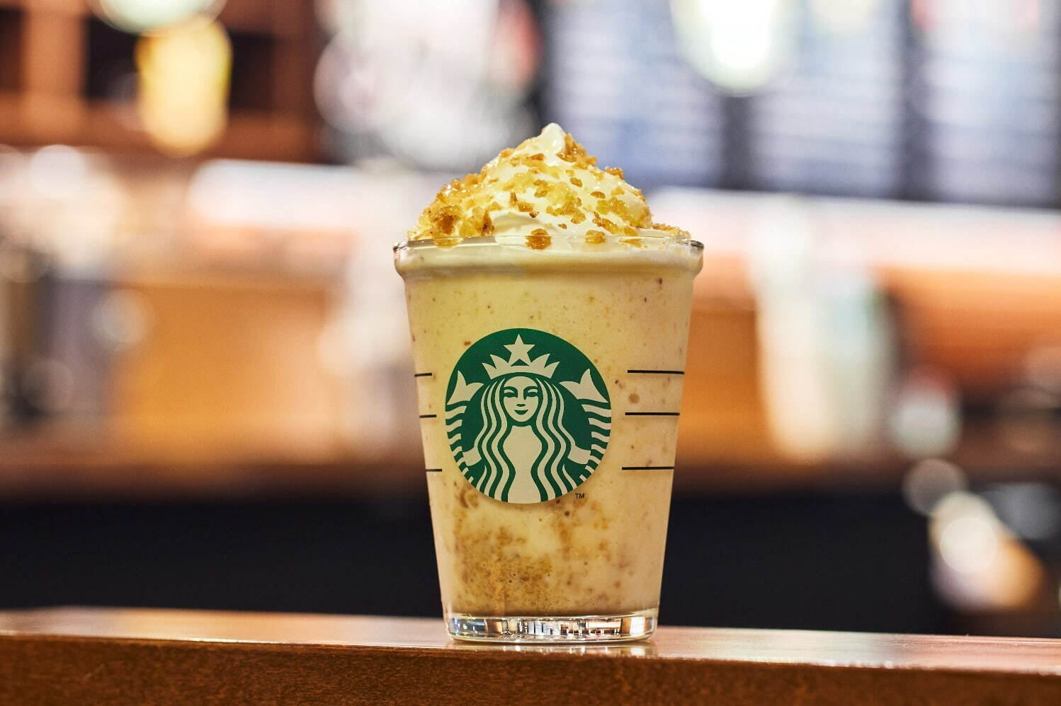 Extra おさつ バター フラペチーノ
Tallサイズ 持ち帰り 777円、店内利用 792円
※「塩味 芋けんぴトッピング」 「ハニー バター ソーストッピング」
