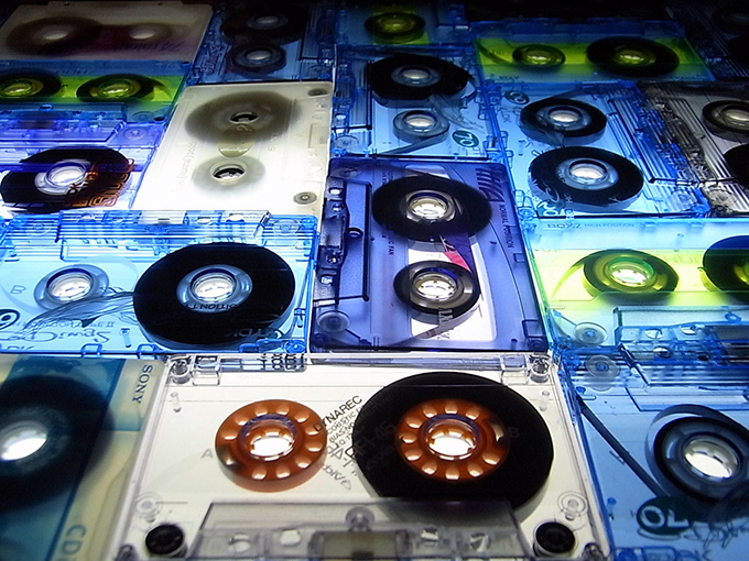 カセットテープに収めた“東京の音” - パスザバトンで家電蒐集家のエキシビション | 写真
