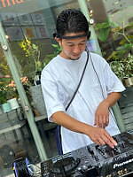 横浜みなとみらい海沿い散歩イベント「ベイ ウォーク マーケット」多彩なお酒が集結、“愛犬用”ビールも｜写真20