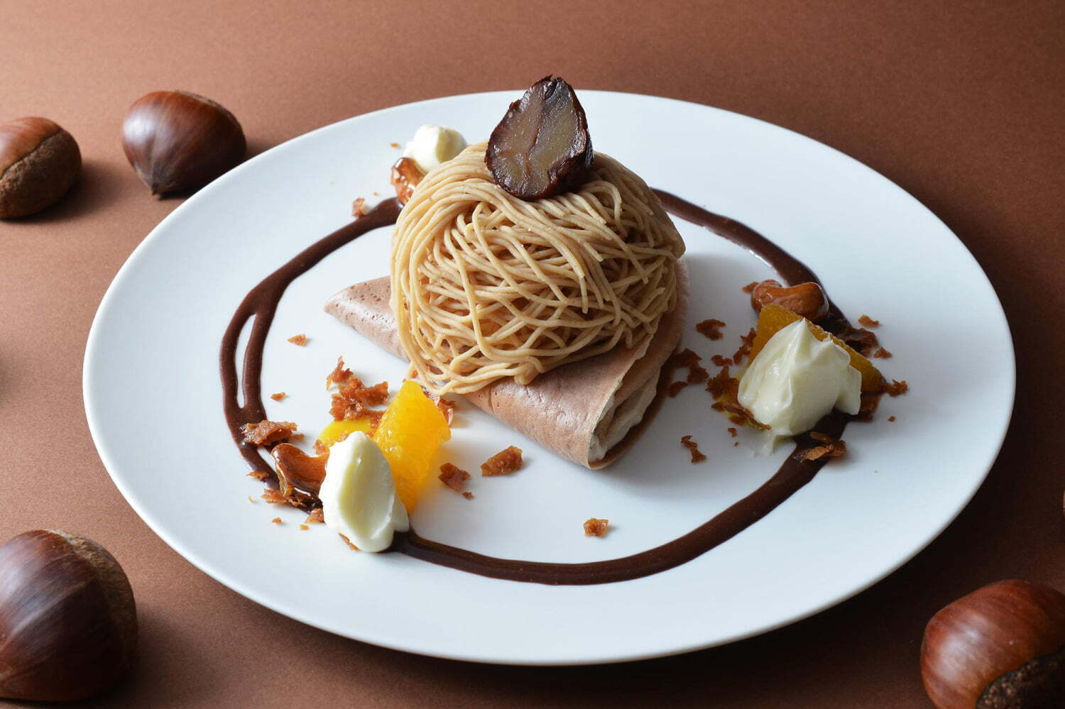 よーじやカフェの秋限定スイーツ、クレープ×和栗ペーストの「無限モンブラン」やメープル香る顔パフェ