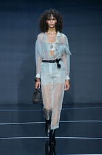 エンポリオ アルマーニ 2024年春夏コレクション - 楽しきバカンスへ｜写真13