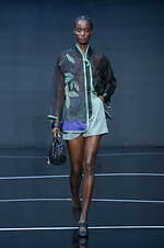 エンポリオ アルマーニ 2024年春夏コレクション - 楽しきバカンスへ｜写真25