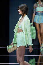 エンポリオ アルマーニ 2024年春夏コレクション - 楽しきバカンスへ｜写真37