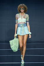 エンポリオ アルマーニ 2024年春夏コレクション - 楽しきバカンスへ｜写真38