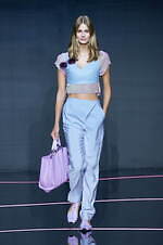 エンポリオ アルマーニ 2024年春夏コレクション - 楽しきバカンスへ｜写真49