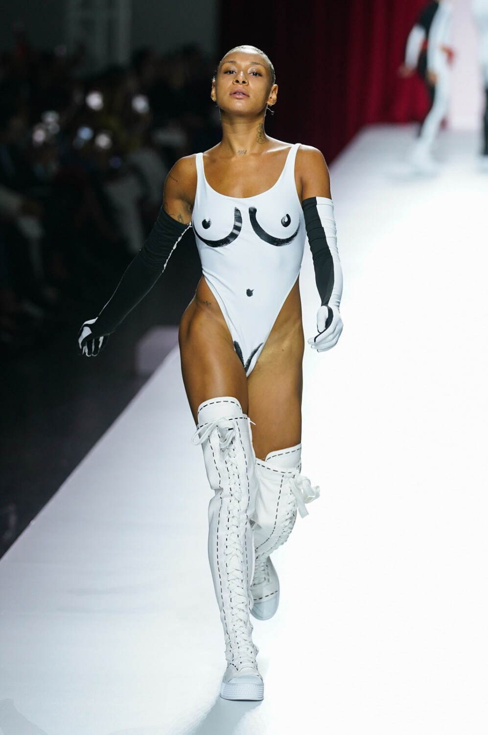 モスキーノ(MOSCHINO) 2024年春夏ウィメンズコレクション  - 写真58