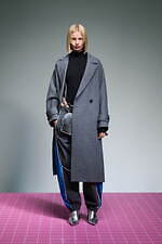 ZARAとメゾンスペシャルのコラボウェア、デザイン×機能性のメンズ＆レディースジャケットやニット｜写真103