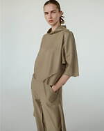 132 5. イッセイ ミヤケ新作ウェア、クレヨンで描いた“地層柄”際立つトップ＆スカートなど｜写真6