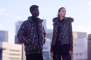 タトラスの新作“花柄”ダウンジャケット、たっぷりファー付きベスト＆スリット配したロング丈など | タトラス