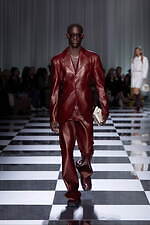 ヴェルサーチェ 2024年春夏コレクション - 優しく、軽やかなコントラスト｜写真12