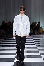 ヴェルサーチェ 2024年春夏コレクション - 優しく、軽やかなコントラスト｜写真35