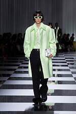 ヴェルサーチェ 2024年春夏コレクション - 優しく、軽やかなコントラスト｜写真46