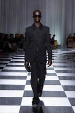 ヴェルサーチェ 2024年春夏コレクション - 優しく、軽やかなコントラスト｜写真65