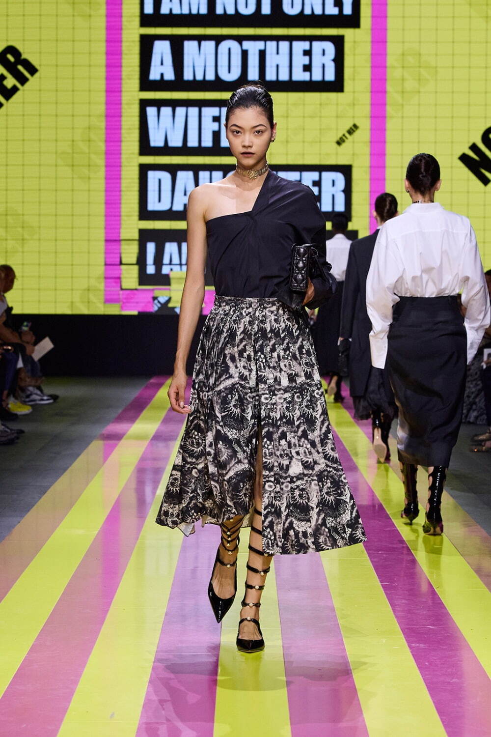 ディオール 2024年春夏ウィメンズコレクション - 強く、凛とした女性