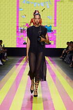 ディオール 2024年春夏ウィメンズコレクション - 強く、凛とした女性たち｜写真7