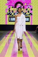 ディオール 2024年春夏ウィメンズコレクション - 強く、凛とした女性たち｜写真11